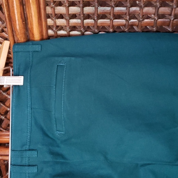 CHICO'S So Slimming Jeans Green - NWOT - Picture 9 of 9